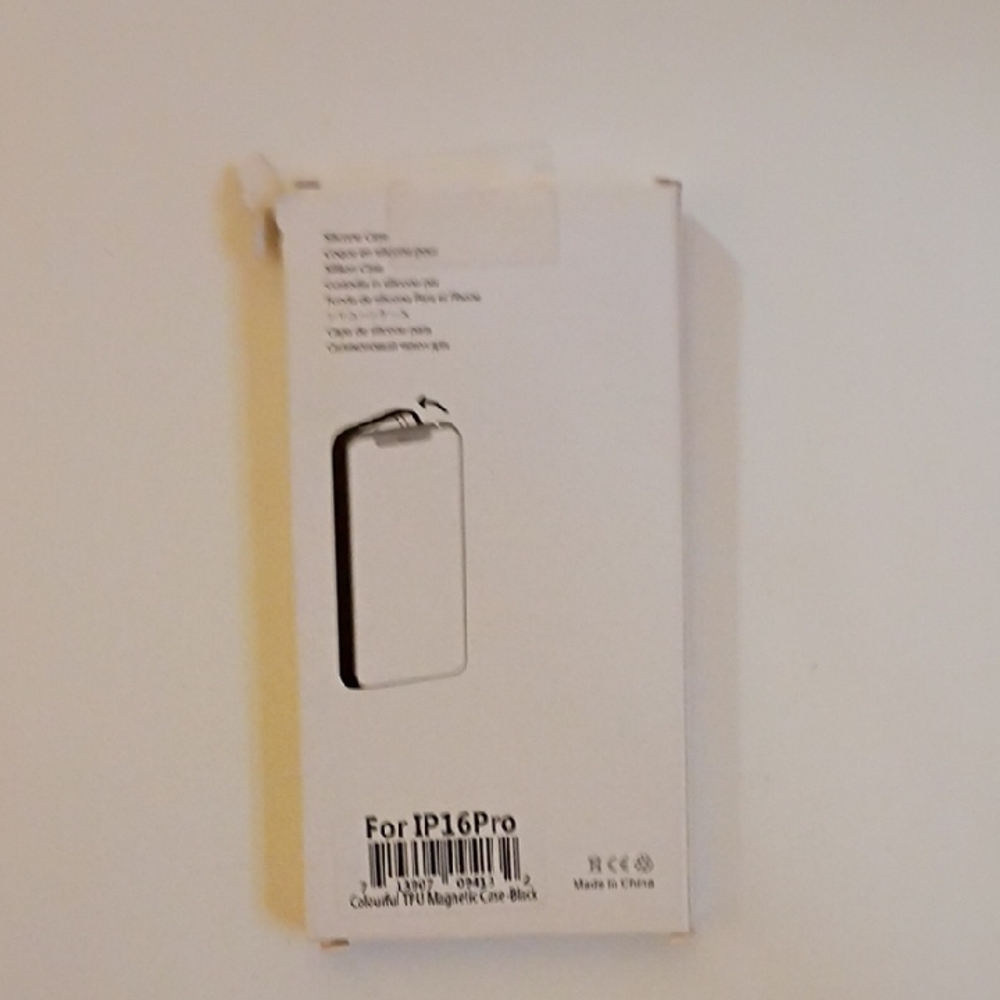 Magnetic Phone Case for IP16Pro - Black